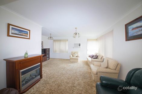 Property photo of 11 Byarong Avenue Point Clare NSW 2250