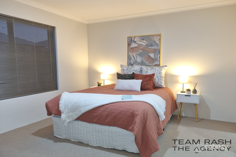 Property photo of 11 Jedburgh Loop Sinagra WA 6065