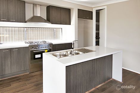 Property photo of 35 Carney Crescent Tallawong NSW 2762