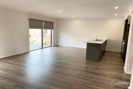 Property photo of 11 Tiverton Terrace Werribee VIC 3030