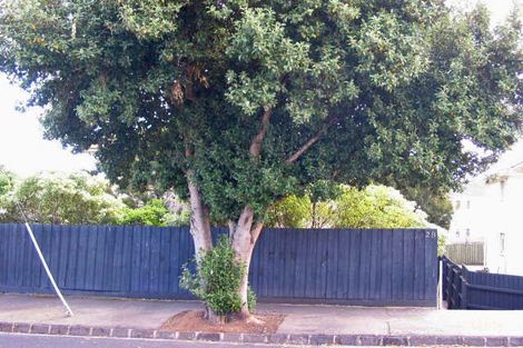 Property photo of 2/2A Foden Street Brunswick West VIC 3055