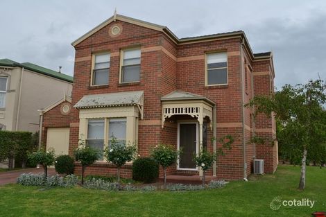 Property photo of 10 Acacia Grove Pascoe Vale South VIC 3044