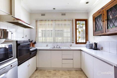 Property photo of 33A Houston Avenue Strathmore VIC 3041