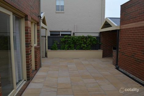 Property photo of 10 Acacia Grove Pascoe Vale South VIC 3044