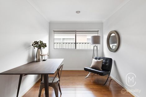 Property photo of 16 Blackcurrant Circuit Mernda VIC 3754