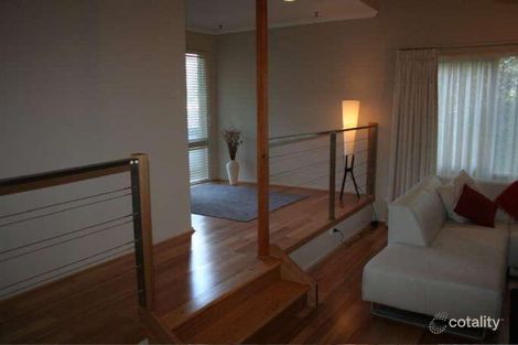 Property photo of 32 Ambleside Crescent Berwick VIC 3806