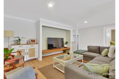 Property photo of 10 Baccata Place Forest Lake QLD 4078