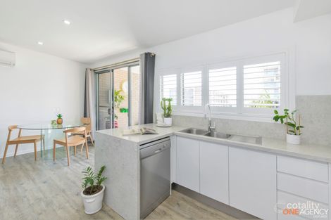 Property photo of 7/60 Caves Beach Road Caves Beach NSW 2281