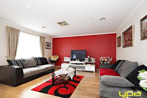 Property photo of 32 Joseph Drive Hillside VIC 3037