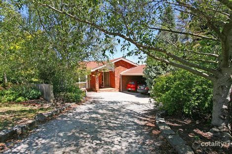 Property photo of 11 Dealbata Place Croydon Hills VIC 3136
