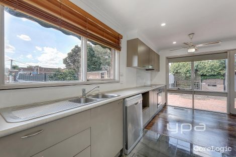 Property photo of 3 Woodburn Place Craigieburn VIC 3064