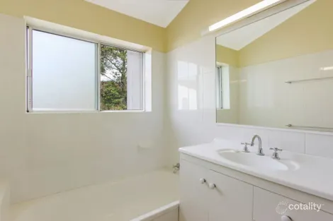 Property photo of 8/124 Station Road Indooroopilly QLD 4068