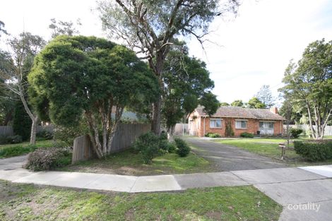 8 Valetta Cres, Knoxfield, VIC 3180