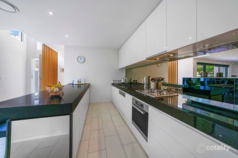 Property photo of 10016 The Boulevarde Lane Benowa QLD 4217