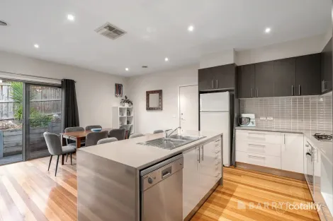 Property photo of 2/18 North Road Lilydale VIC 3140