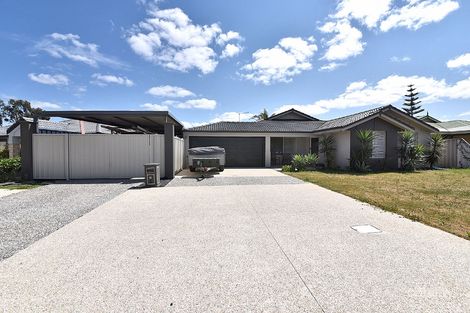Property photo of 6 Coolamine Close Carramar WA 6031