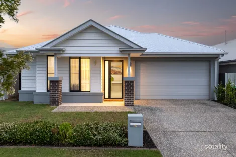 Property photo of 27 Benjamen Crescent Nirimba QLD 4551