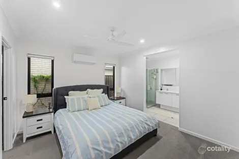 Property photo of 27 Benjamen Crescent Nirimba QLD 4551