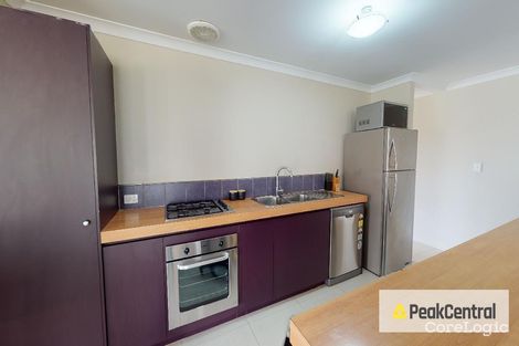 Property photo of 8 Nenagh Close Orelia WA 6167