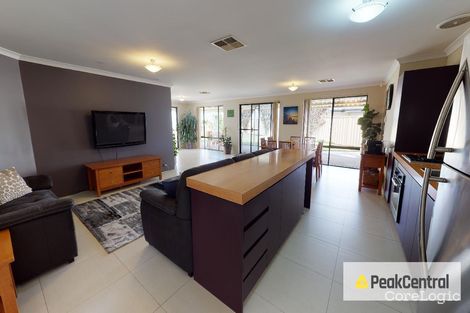 Property photo of 8 Nenagh Close Orelia WA 6167