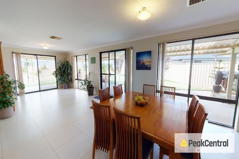 Property photo of 8 Nenagh Close Orelia WA 6167