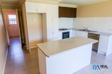 Property photo of 21 Tipperary Circuit Pakenham VIC 3810