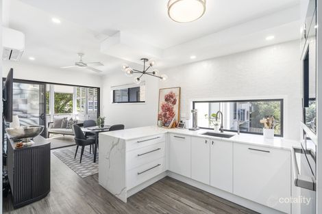 30 Lenneberg St, Southport, QLD 4215