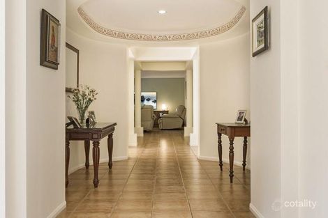 Property photo of 2 Glen Court Kenmore QLD 4069