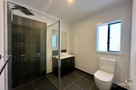 Property photo of 33 Roynic Parade Benalla VIC 3672