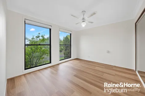 Property photo of 12 Balimo Place Glenfield NSW 2167