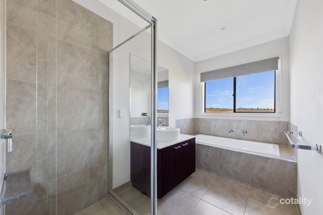 Property photo of 11 Sanctuary Circuit Beveridge VIC 3753