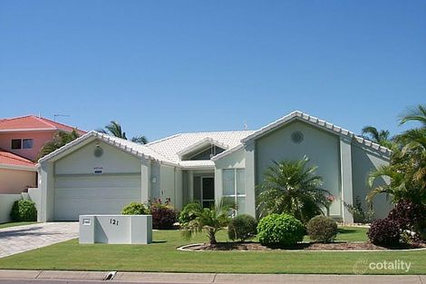 121 Sundance Way, Runaway Bay, QLD 4216