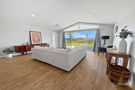 Property photo of 23 Cherry Vale Place Young NSW 2594