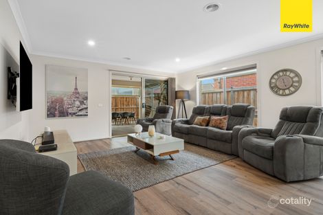 Property photo of 13 Bromley Circuit Thornhill Park VIC 3335