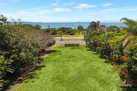 Property photo of 82 Farnborough Road Meikleville Hill QLD 4703