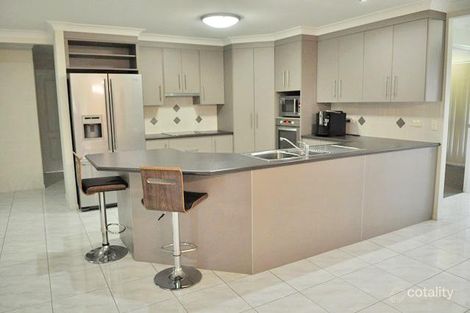 Property photo of 11 William Close Gracemere QLD 4702