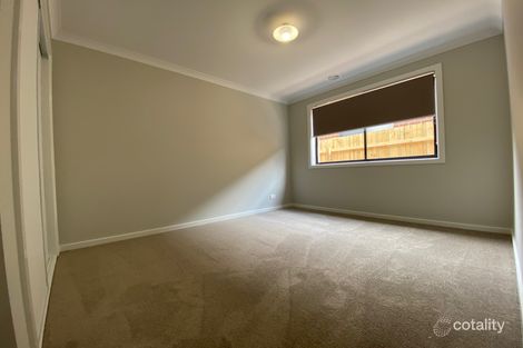 Property photo of 17 Sash Street Greenvale VIC 3059