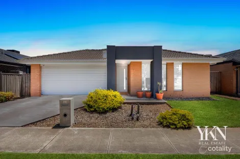 Property photo of 28 Braeburn Place Werribee VIC 3030