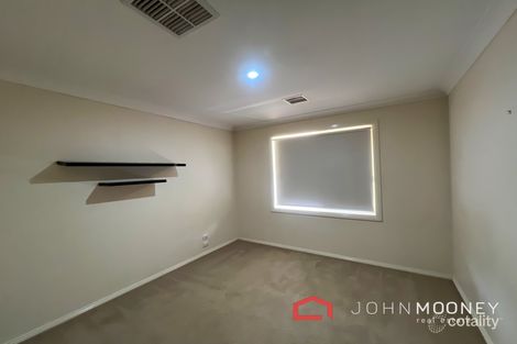 Property photo of 17 Paldi Crescent Glenfield Park NSW 2650