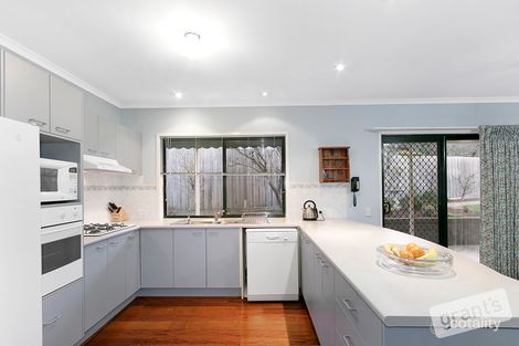 Property photo of 1 Jarryd Crescent Berwick VIC 3806