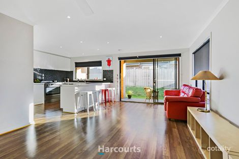 Property photo of 18 Tyalla Way Pakenham VIC 3810