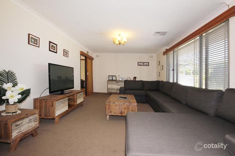 Property photo of 15 Underbank Grove Hackham West SA 5163