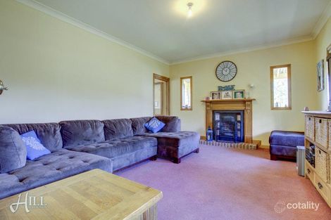 Property photo of 1 Lords Rise Berwick VIC 3806