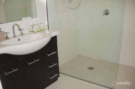 Property photo of 24 Kildare Street Turvey Park NSW 2650