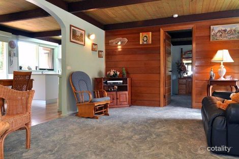 Property photo of 27 Seascape Avenue Balnarring VIC 3926
