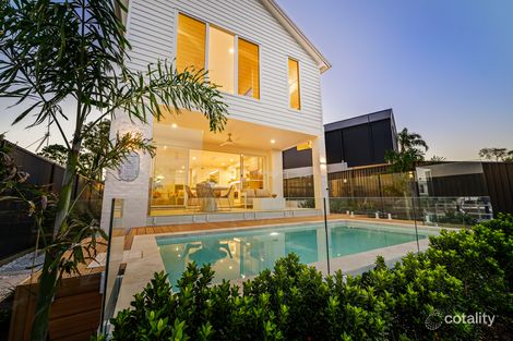 Property photo of 13 Perry Place Biggera Waters QLD 4216