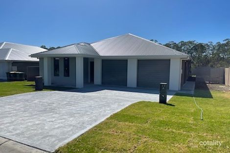 Property photo of 2/17 Wren Way North Rothbury NSW 2335