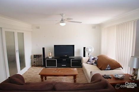 Property photo of 12 Graham Avenue Hackham SA 5163