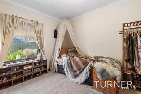 Property photo of 1/1 Wilpena Close Eden Hills SA 5050