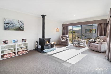 Property photo of 11 Donovans Way Mansfield VIC 3722